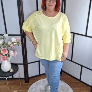 Olasz csodás pamut anyagból készült horgolt betétekkel díszített felső nagy méretben citrom színben