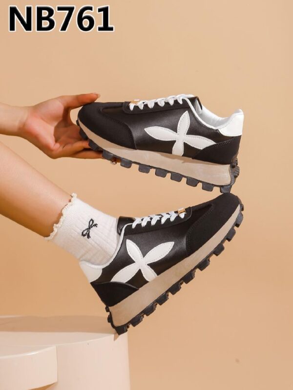 Fekete-fehér gyönyörű sneaker barna talprésszel - Image 4