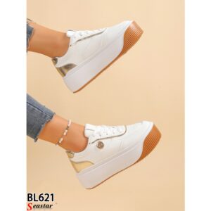 Fehér-arany platformos ( magasabb talpú) sneaker