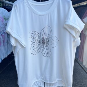 Kerek nyakú, virág mintás, alul megköthető fazonú pamut póló fango színben