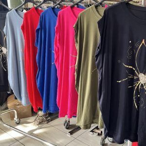 Pamut anyagú, elől nagy virágos-flitteres felső pink színben