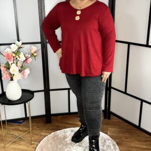 Kerekített fazonú, gépi kötésű, V nyakú felső, arany gomb kitűzővel bordó színben