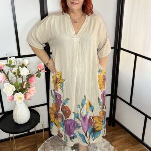 V nyakú madeirás vállú virágos zsebes maxi ruha bézs színben