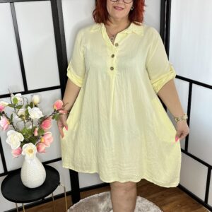 Felgombolható ujjú inggalléros elől 3 gombos zsebes hagymaruha sárga színben