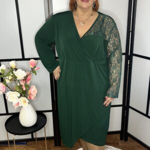 Török exclusive EXTRA méretű átlapolt fazonú alkalmi ruha csipke betéttel zöld színben