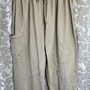 Gyönyörű olasz minőségű vékonyabb pamut gumis derekú nadrág EXTRA méretben bézs színben