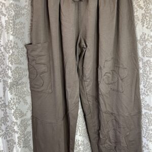 Gyönyörű olasz minőségű vékonyabb pamut gumis derekú nadrág EXTRA méretben fango színben