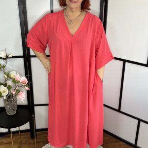 V nyakú, hagyma fazonú, zsebes zsorzsett maxi ruha korall színben