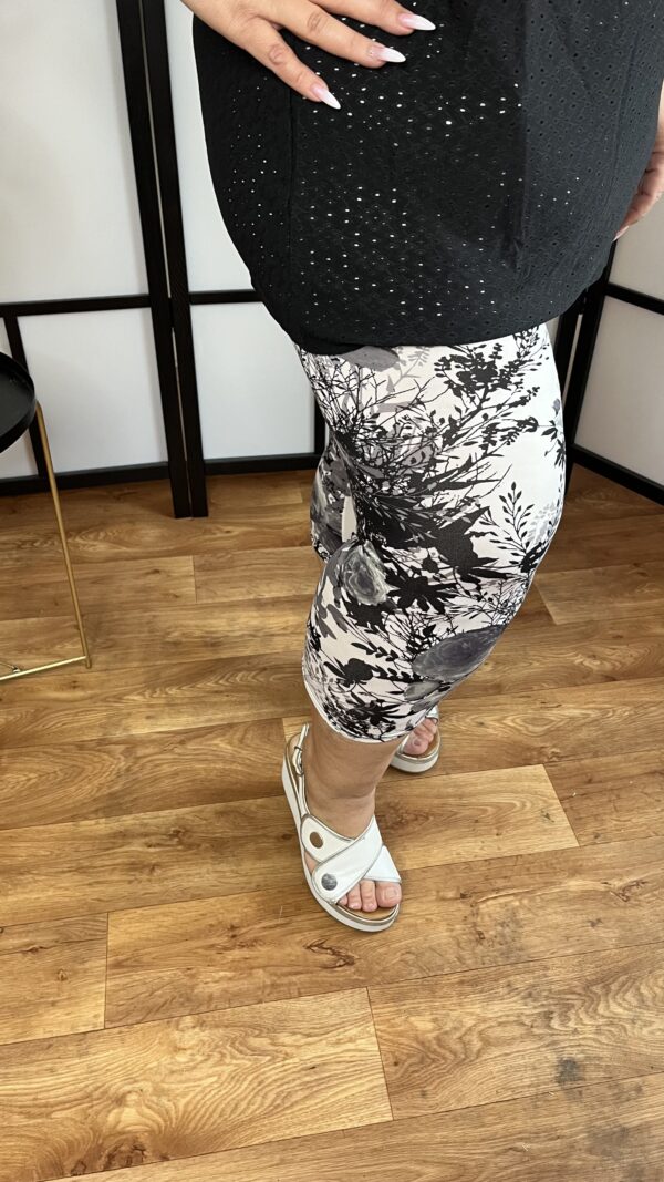 Pihe-puha anyagú halász leggings ágas mintával - Image 2