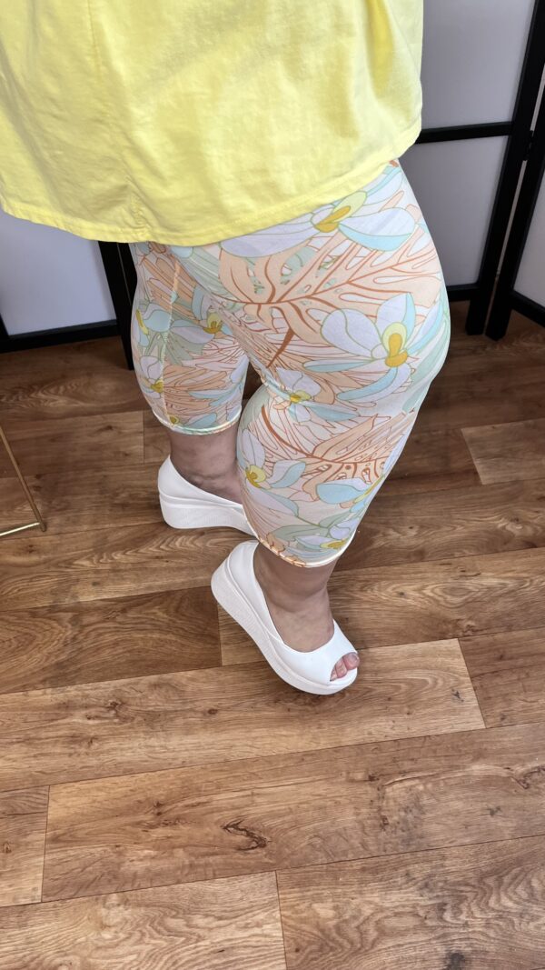 Pihe-puha anyagú halász leggings sárga mintával