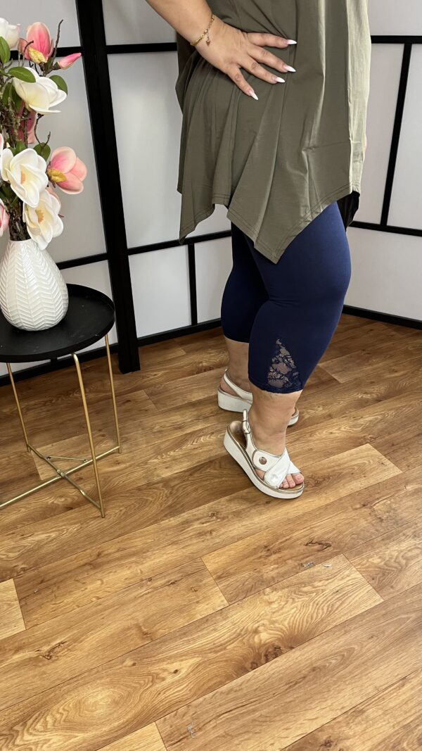 Török pamut csipkés halász leggings sötétkék színben