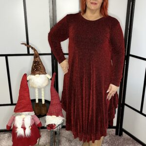 Csillámos anyagból készült alul fodorral díszített ék alakú ruha bordó színben