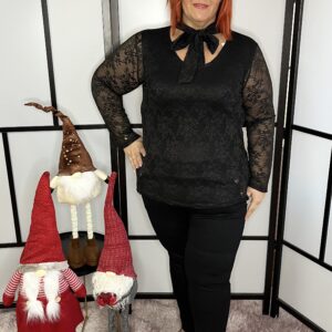 Különleges kétrétegű csipke felső V nyakkal és megköthető nyakrésszel fekete színben