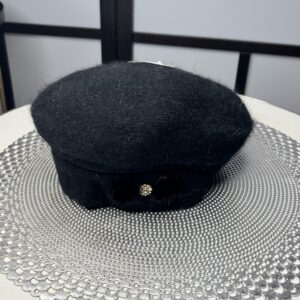 Pihe-puha anyagú sapka/kalap több színben