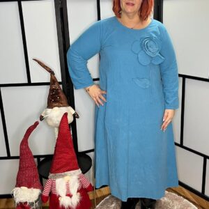 Gyönyörű mikrokord anyagból  készült maxi ruha 3D virággal díszítve kék színben