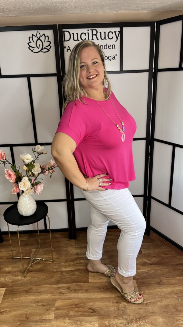Kerekített fazonú kissé A vonalú pamut felső ajándék nyaklánccal pink színben - Image 2