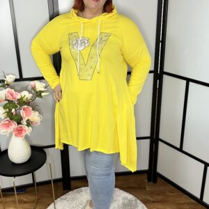 Két oldalt hosszított fazonú, A vonalú, kapucnis tunika köves díszítéssel citromsárga színben