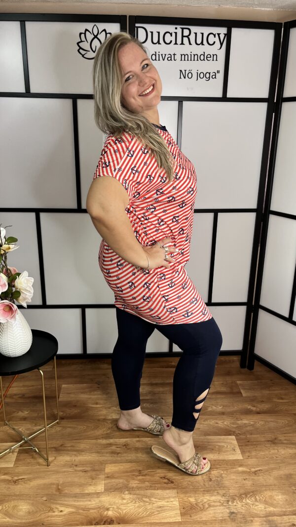 Magyar készítői pihe-puha anyagból készült kissé denevér ujjú tunika lefelé szűkülő fazonnal piros csíkos-horgonyos mintával - Image 2