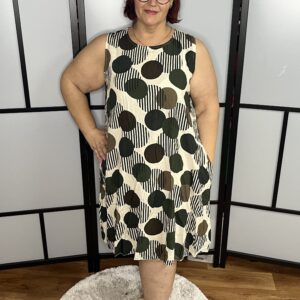 Egyedi és különleges flokon anyagú trikó ruha kissé lefelé bővülő fazonnal keki színben