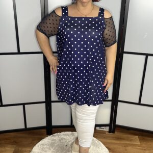 Magyar készítői két pántos, kék-fehér pöttyös tunika tüll ujjal