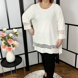 Csipkével díszített A vonalú alkalmi tunika fehér színben