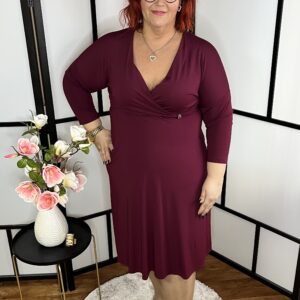 Magyar készítői MANDALA egyszínű átlapolt fazonú ruha prémium minőségű anyagból bordó színben