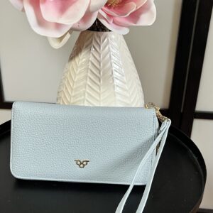 Nagy méretű, zipzáros nagy méretű, női műbőr pénztárca kék színben