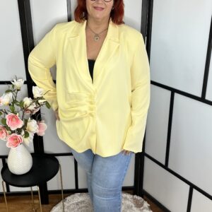 Fantasztikus olasz egyedi pocaknál ráncolt gombos szövet blézer vanília színben