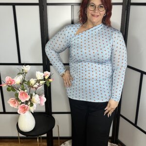 Rafinált nyakkivágású, összetartó anyagú pöttyös felső világoskék színben