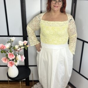 Gyönyörű, kétrétegű csipke body sárga színben