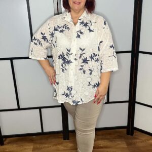 Madeirás kerekített fazonú, mintás ing kék színben