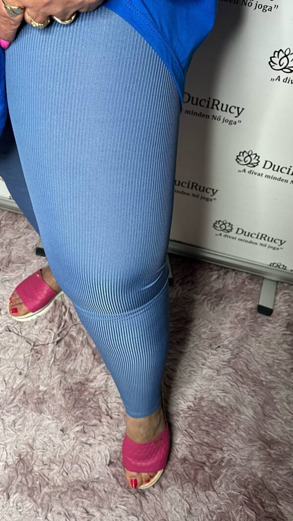Török bordázott hosszú leggings farmerkék színben
